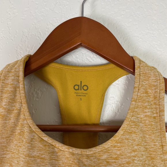 ❌SOLD❌ Alo Yoga Alosoft Serenity Bra in Tuscan Sun - Picture 4 of 5